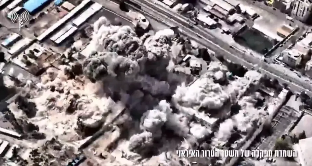 Izraelska vojska planira operacije u Iranu još najmanje tri sedmice: “Pred nama su hiljade ciljeva” Izraelska vojska planira operacije u Iranu još najmanje tri sedmice: “Pred nama su hiljade ciljeva”