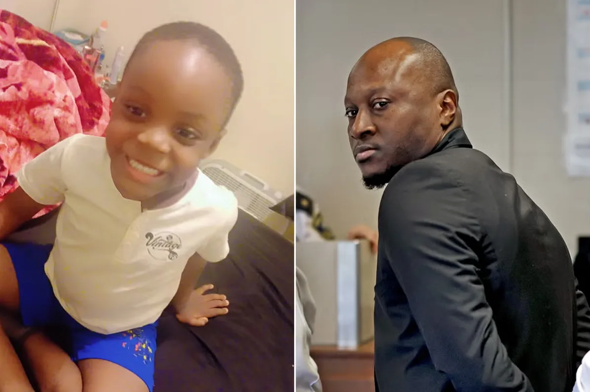 Fotografija prikazuje lijevu stranu dječaka koji se smješka, odjevenog u bijelu majicu kratkih rukava i plave šorcice, a desnu stranu muškarca u crnom sakou, okrenutog preko ramena, sa ozbiljnim izrazom lica.