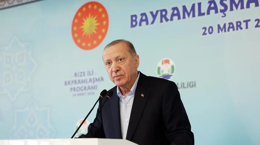 Turski predsjednik Recep Tayyip Erdoğan obraća se publici na ceremoniji u Rizeu.