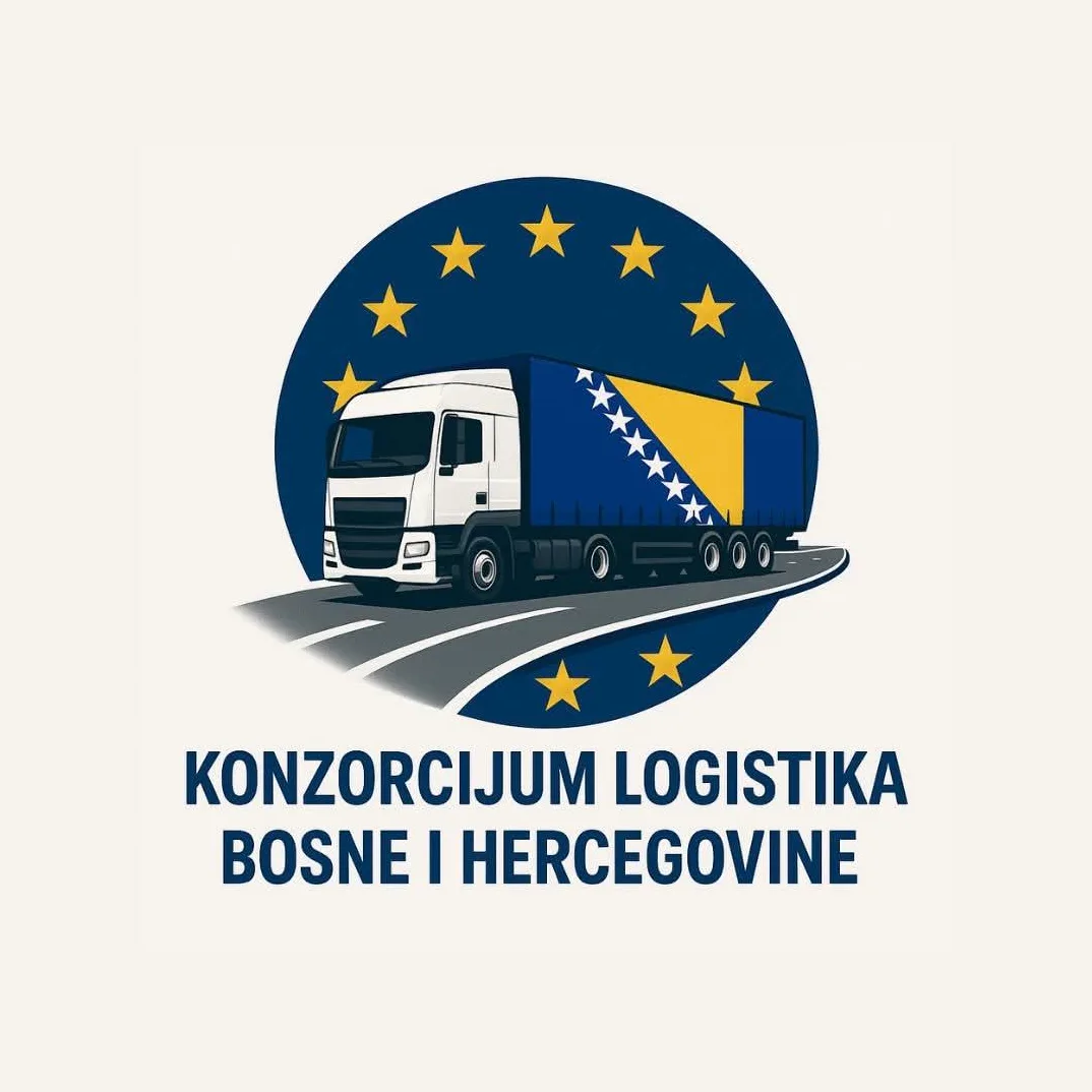 Kamion sa prikolicom ukrašenom zastavom Bosne i Hercegovine, okružen krugom sa žutim zvijezdama na plavoj pozadini.