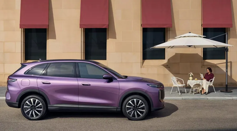 Kineski proizvođač Chery pokreće novi brend Lepas: SUV L8 stiže da izazove Toyotu RAV4 i Mazdu CX-5 na evropskom tržištu Kineski proizvođač Chery pokreće novi brend Lepas: SUV L8 stiže da izazove Toyotu RAV4 i Mazdu CX-5 na evropskom tržištu