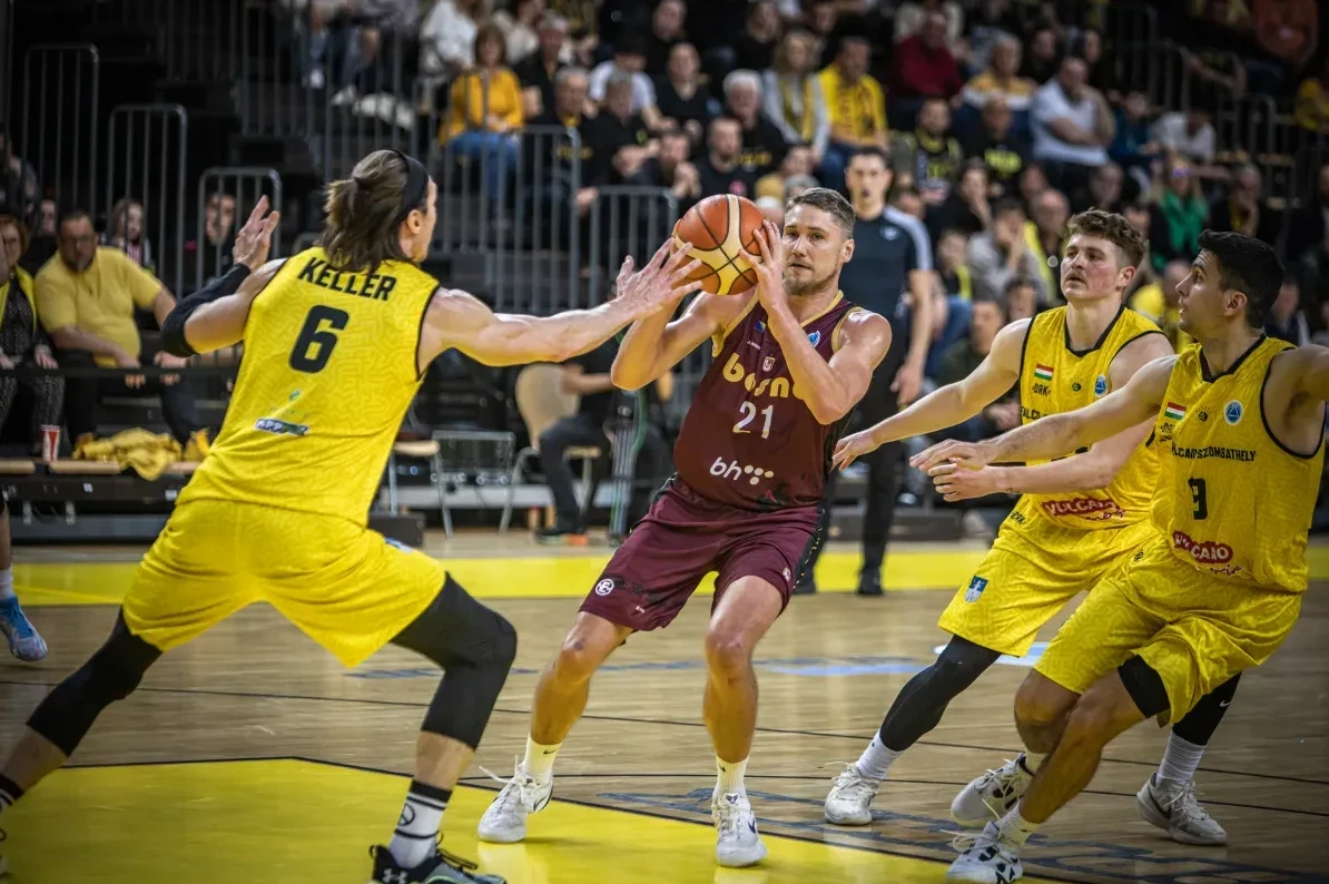 Bosna juri 15 razlike protiv Szombathelyja za polufinale Evropa Kupa: Gledajte meč uživo na YouTube kanalu FIBA-e