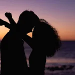 Ljubavni vrtlog u aprilu 2026: Pet horoskopskih znakova pred sudbonosnim susretima koji mijenjaju sve