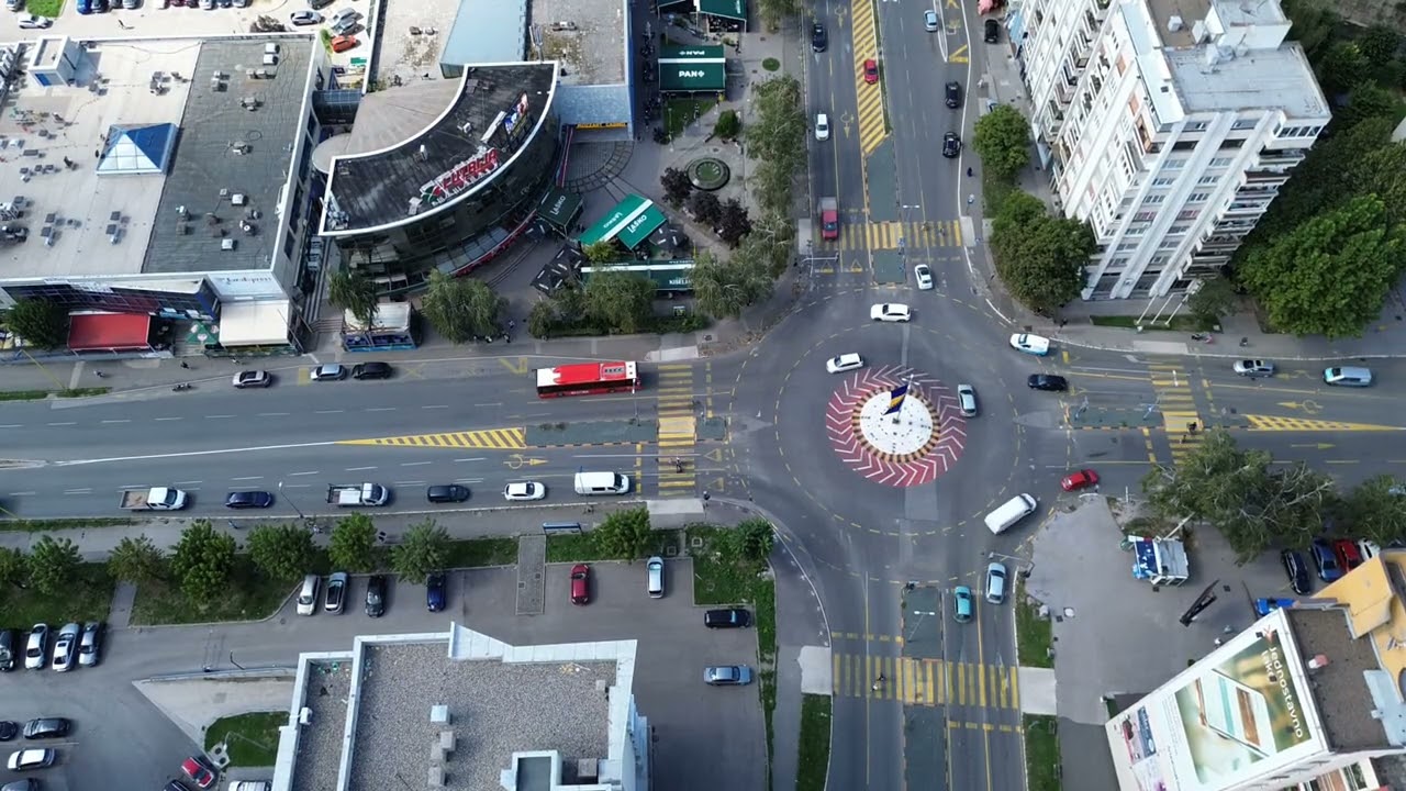 Tuzla se budi u proljeće: Pojačano pranje ulica, košnja i 150 novih klupa za građane