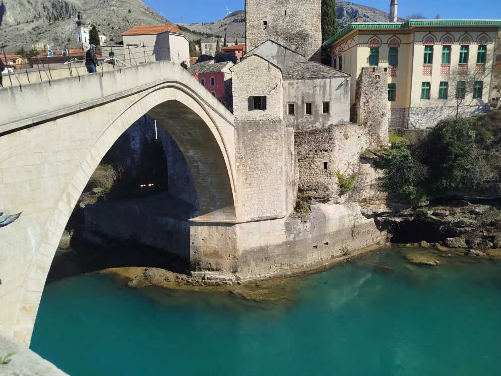 Mostar danas najtopliji sa 22 stepena, sutra sunčano, noć na utorak donosi naoblačenje Mostar danas najtopliji sa 22 stepena, sutra sunčano, noć na utorak donosi naoblačenje