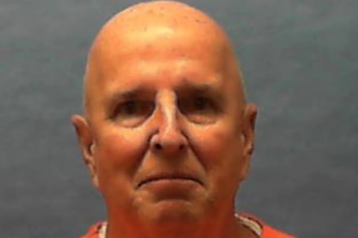 Portret ćelavog muškarca srednjih godina