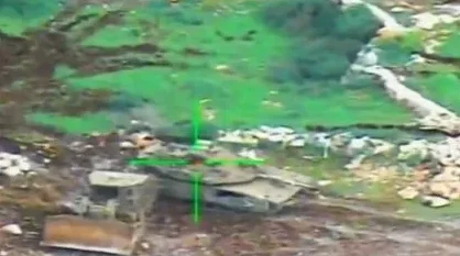 Oklopni transporter ciljan s nišanom