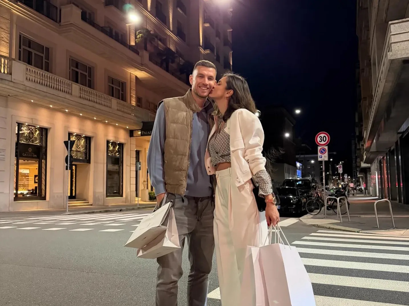 Edin Džeko slavi 40. rođendan: Supruga Amra mu poručila “Dobrodošao u klub 40”