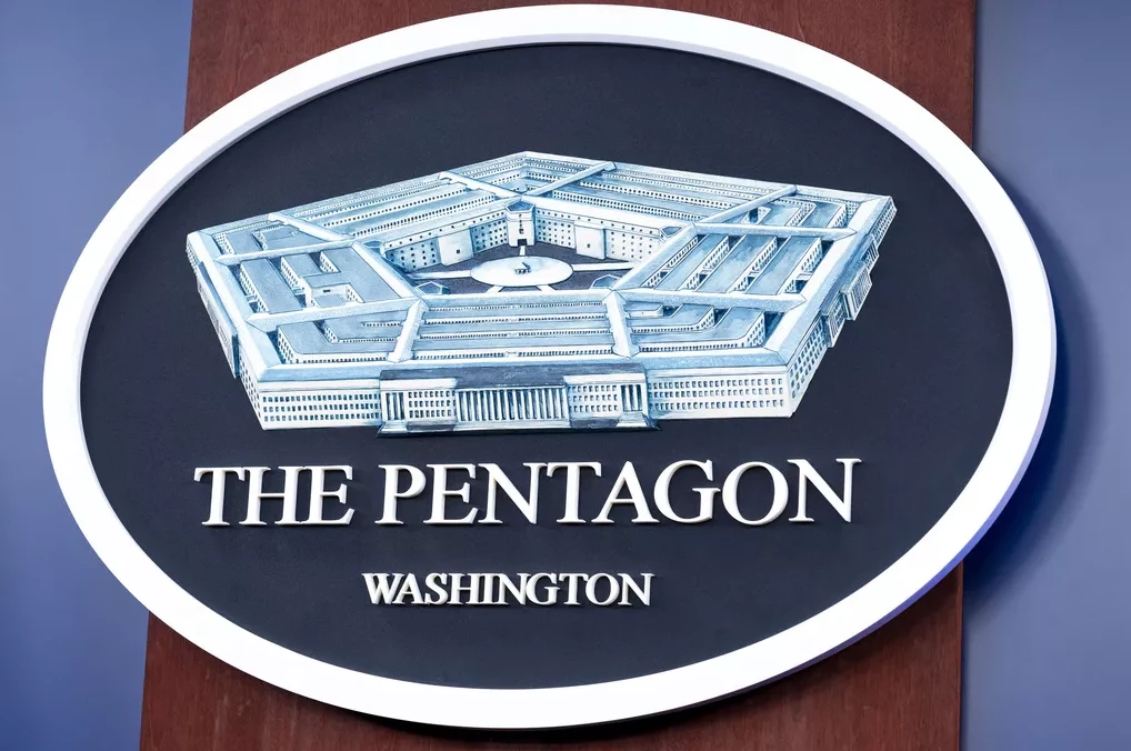 Grb Pentagona sa natpisom "The Pentagon Washington"