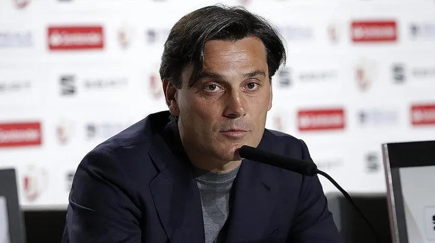 Simone Inzaghi za mikrofonom