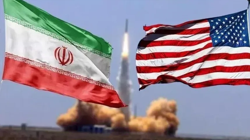 Zastave Irana i Sjedinjenih Američkih Država ispred lansiranja rakete