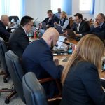 Vlada FBiH prihvatila inicijativu: Carina na naftu i derivate iz trećih zemalja ukida se na 180 dana, inicijativa proslijeđena Vijeću ministara BiH