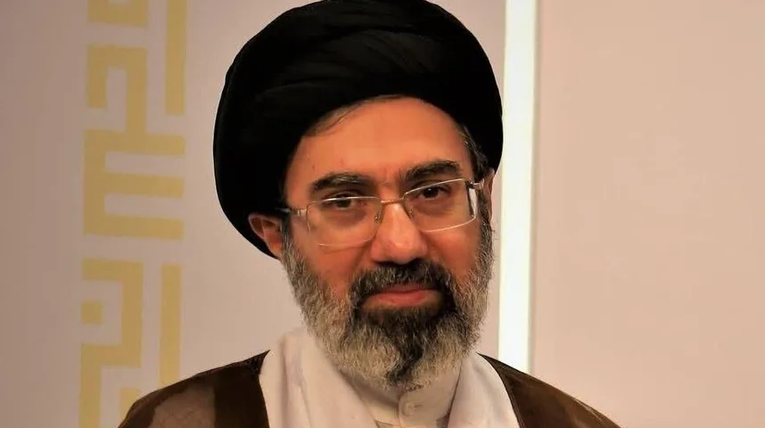 Portret Ajatoleha Mohamada Hoseinija Hamadanija