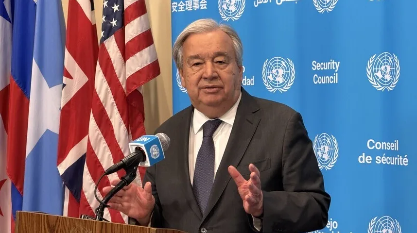 Generalni sekretar Ujedinjenih naroda, António Guterres, govori na konferenciji za medije.