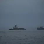 Iranski ratni brodovi otvorili vatru na tanker u Hormuškom moreuzu, a zatim ponovo zatvorili ključni plovni put