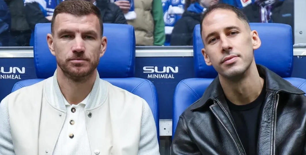 Džeko i Katić prisutni na tribinama Schalkea: Povrijeđeni bh. reprezentativci podržavaju momčad s klupa