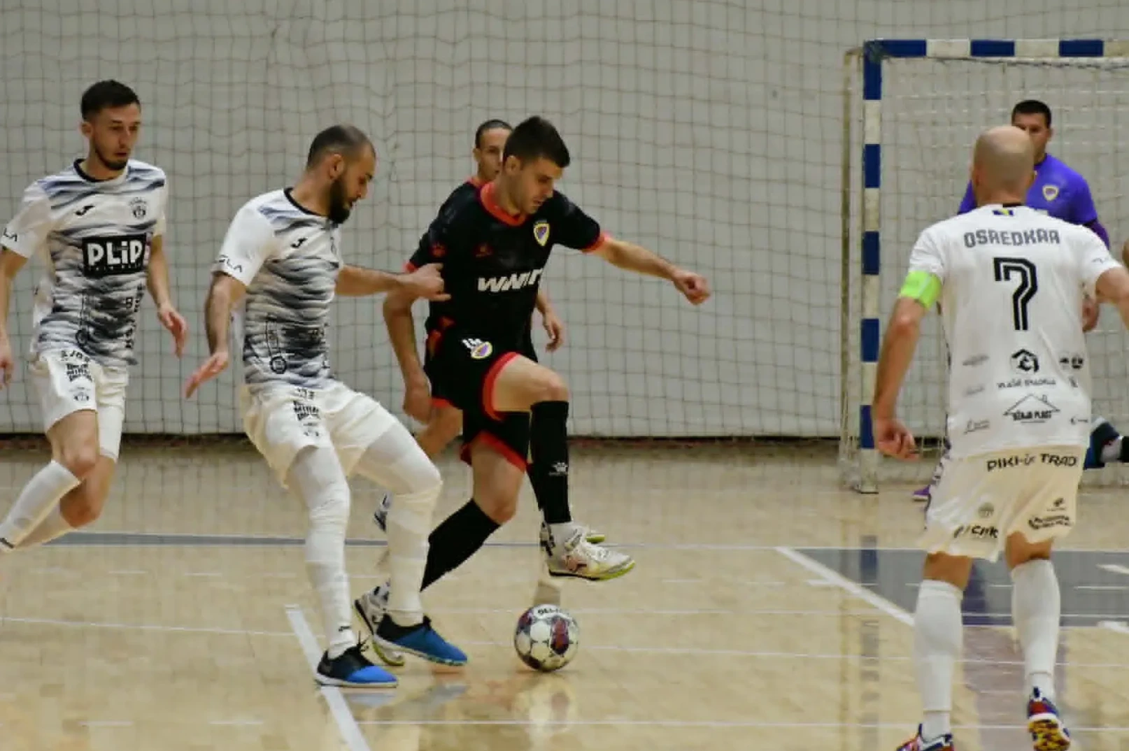 Akademac, Bubamara i Mostar SG u polufinalu futsal lige, Željezničar ljut na suđenje, Rama izjednačila seriju