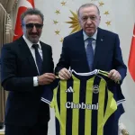 Erdogan prima američkog biznismena: Hamdi Ulukaya uručio mu dres Fenerbahçea u znak poštovanja