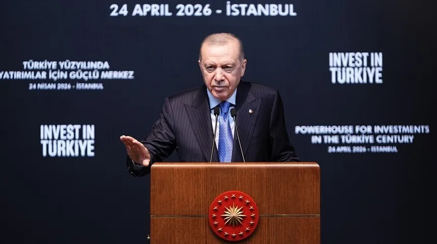 Recep Tayyip Erdoğan govori sa podijuma na događaju "Invest in Turkiye"