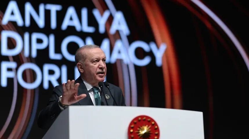 Turski predsjednik Recep Tayyip Erdoğan govori na Antalya Diplomacy Forumu.