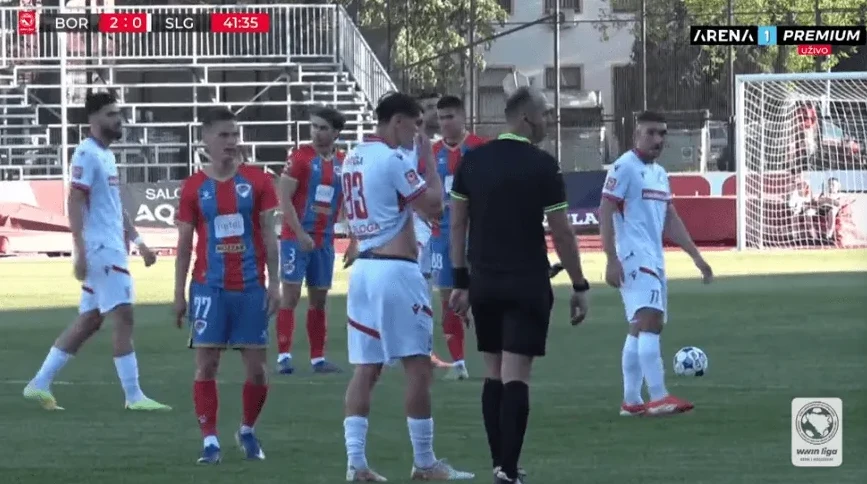 Fudbaleri Borca i Slavije na terenu, rezultat 2:0