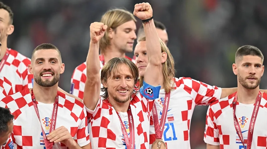 Luka Modrić i saigrači iz hrvatske nogometne reprezentacije slave uspjeh na Svjetskom prvenstvu u Kataru 2022.