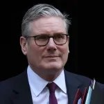 Lider britanskih Zelenih: Starmer ne govori istinu o ratu u Iranu, a UK pruža baze američkim bombarderima