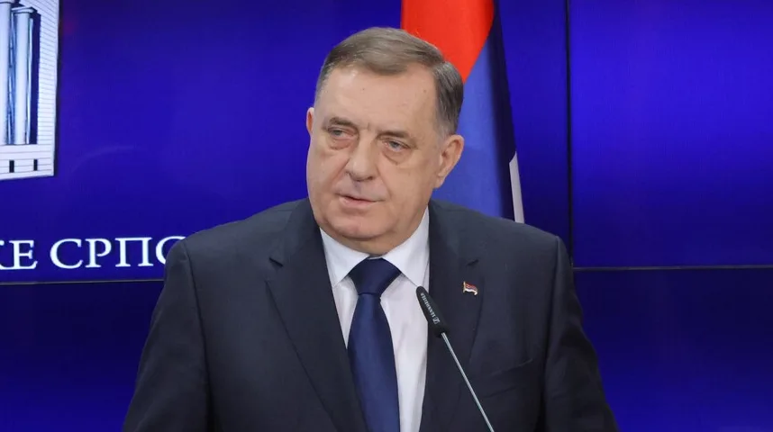 Dodik: Ako mi majka ne preživi, neću ni ići u SAD
