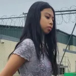 Majka koja je gledala kako novorođenče tone u WC-u imala je slike Casey Anthony na telefonu, tvrde policajci