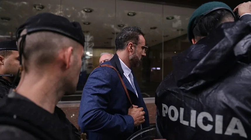 Nastavljeno suđenje za smrt Diega Maradone: Kćerke i bivša supruga na ročištu u San Isidru