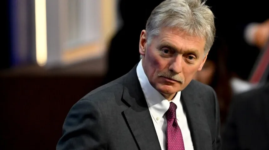 Dmitrij Peskov sa elegantnom kravatom