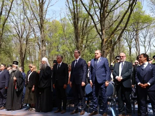 Donja Gradina danas u znaku sjećanja: Hiljade građana i zvaničnika odalo počast žrtvama Jasenovca, a Trump šalje svog izaslanika