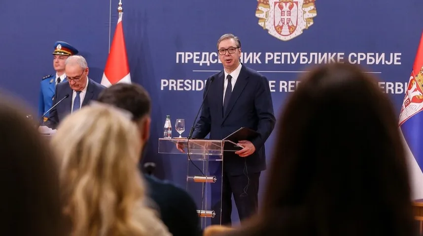 Vučić najavio skoro završetak dogovora o prodaji ruskog udjela u NIS-u