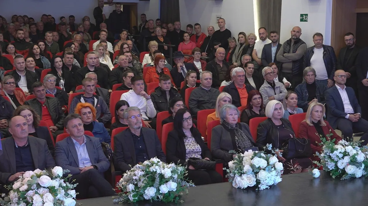 SDP BiH u Gradačcu: “Ljudi treba da vjeruju rezultatima, a ne riječima” – predstavljeni planovi za unapređenje standarda