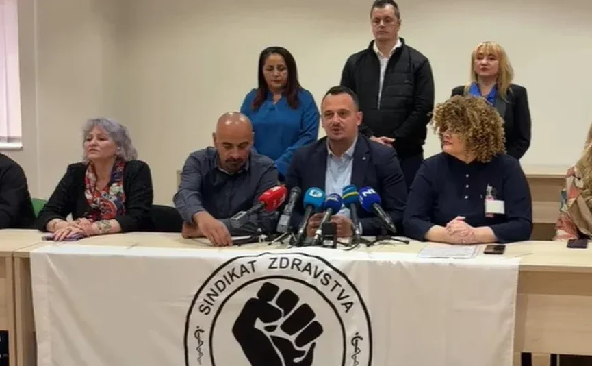 Zdravstveni radnici Kantona Sarajevo u štrajku: Vlada odbila zahtjeve za povećanje plata, sindikat najavljuje skup upozorenja