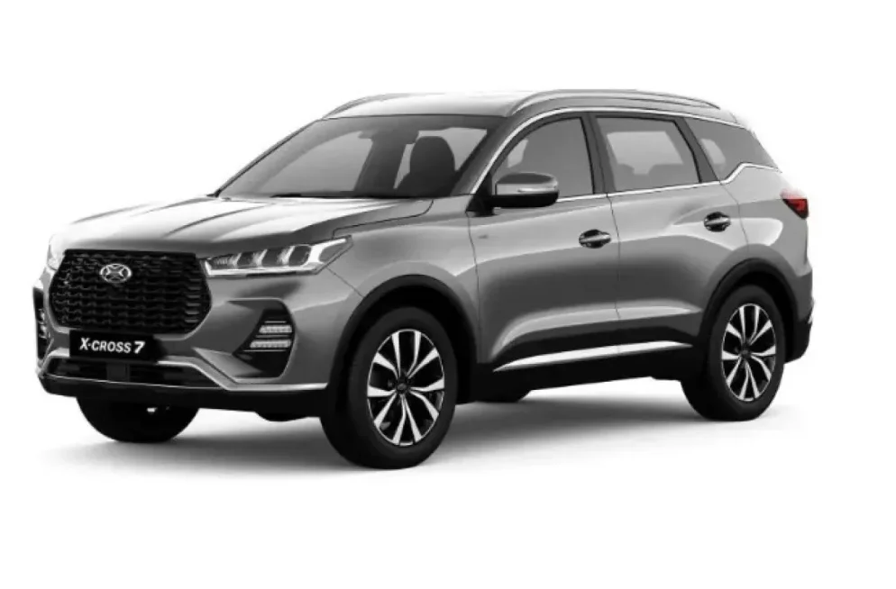 Sivi SUV Chery X-Cross 7 iz profilne perspektive