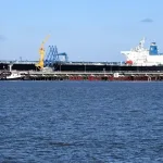 Tanker pogođen projektilima kod Katara: Incident u Perzijskom zaljevu izaziva zabrinutost za pomorsku sigurnost