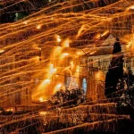 Raketni rat na grčkom ostrvu Hios: Nebo osvijetljeno hiljadama raketa u tradicionalnoj uskrsnoj borbi crkava