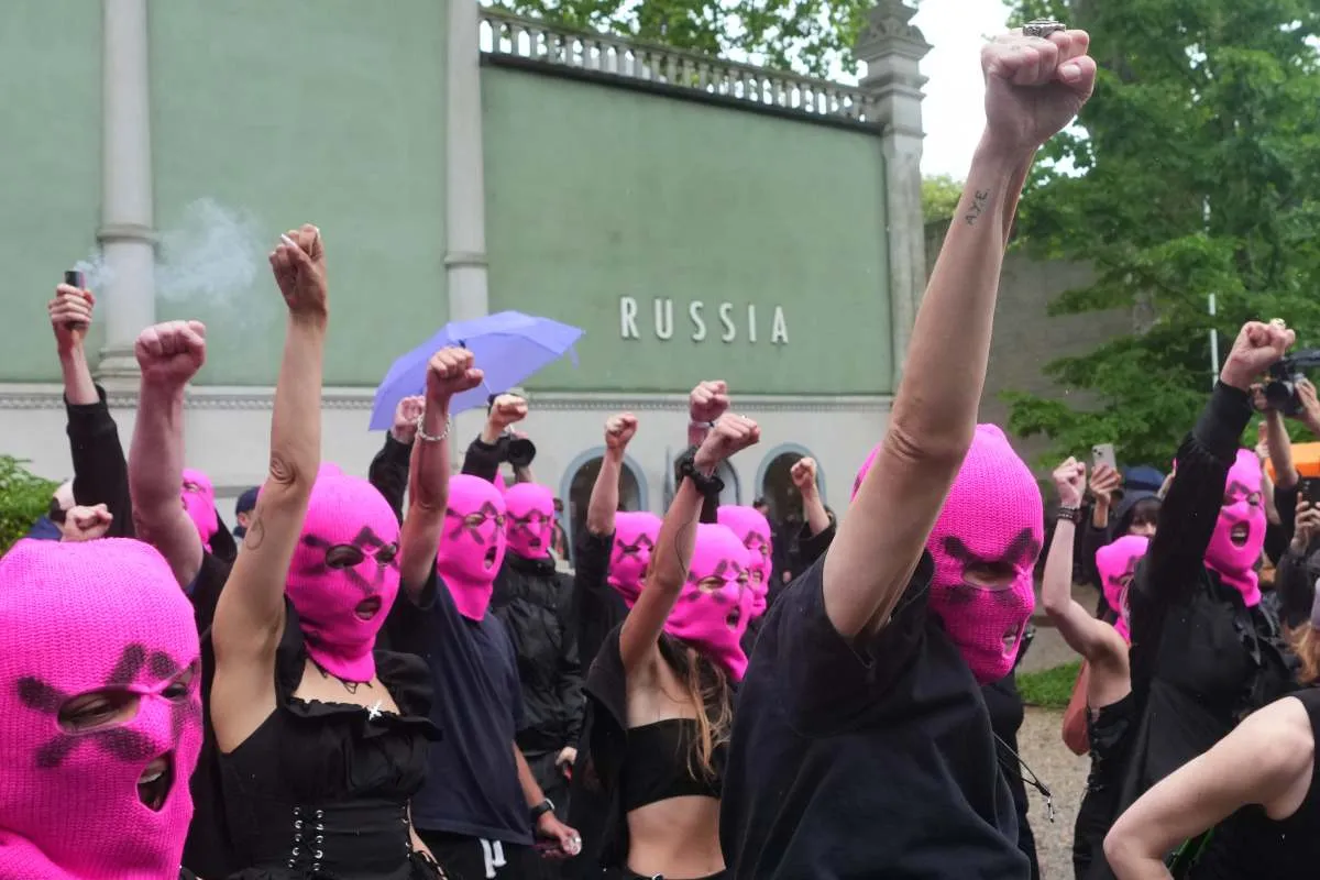 Pussy Riot i FEMEN izvele protest na venecijanskom bijenalu