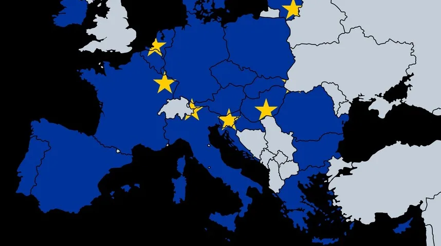 Mapa Evrope sa istaknutim zemljama članicama Evropske unije označenim plavom bojom i žutim zvijezdama.