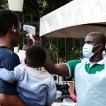 Ebola u Ugandi: Zaražena dva zdravstvena radnika, prijeti širenje
