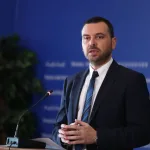 Magazinović apeluje na EU ambasadora: Prekinite maltretiranje na granici