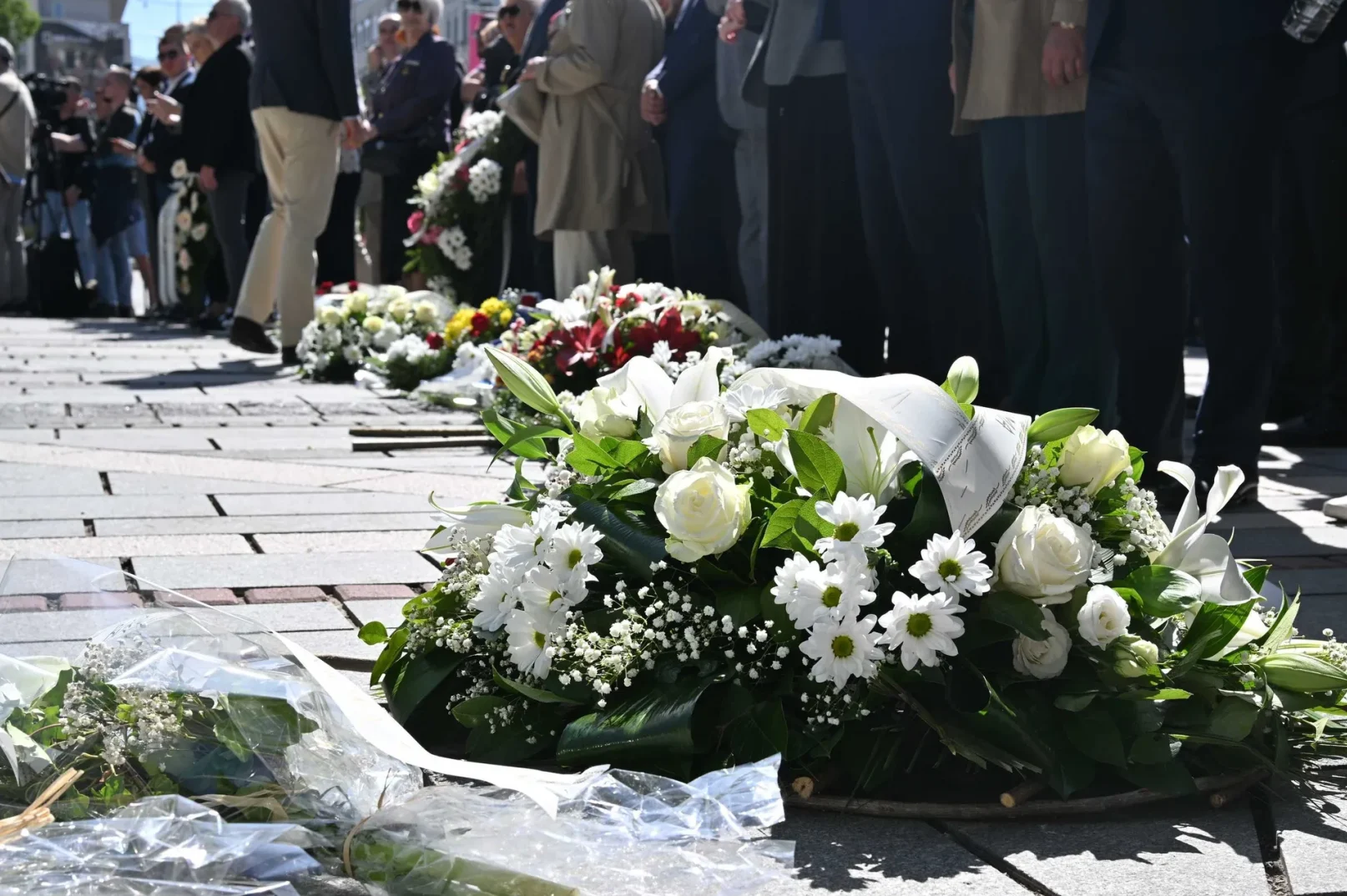 Sarajevo odalo počast ubijenoj djeci: Cvijeće i tišina za 1.601 žrtvu