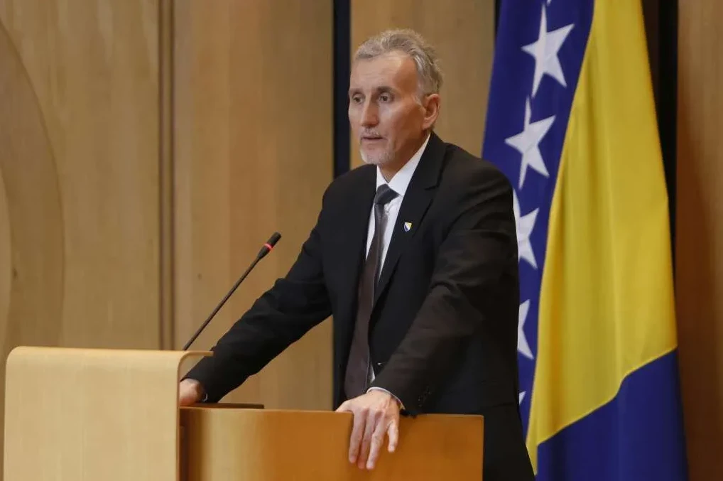 Ademović povlači sporni zakon o struji: Posljednji rok za saglasnost?