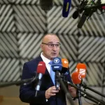 Schmidt ostaje do izbora nasljednika, odgovornost na bh. političarima