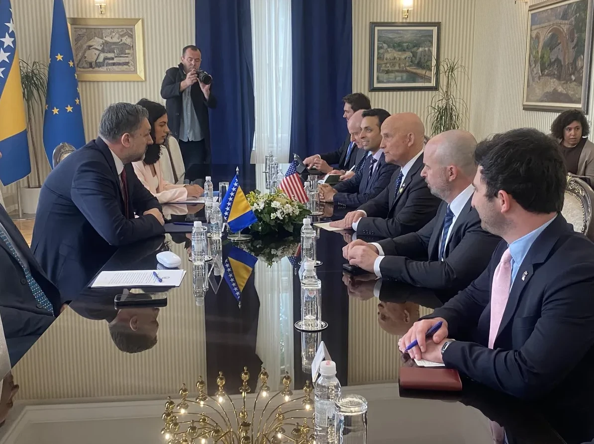 Američki kongresmeni u Sarajevu: Podrška suverenitetu BiH i NATO-u