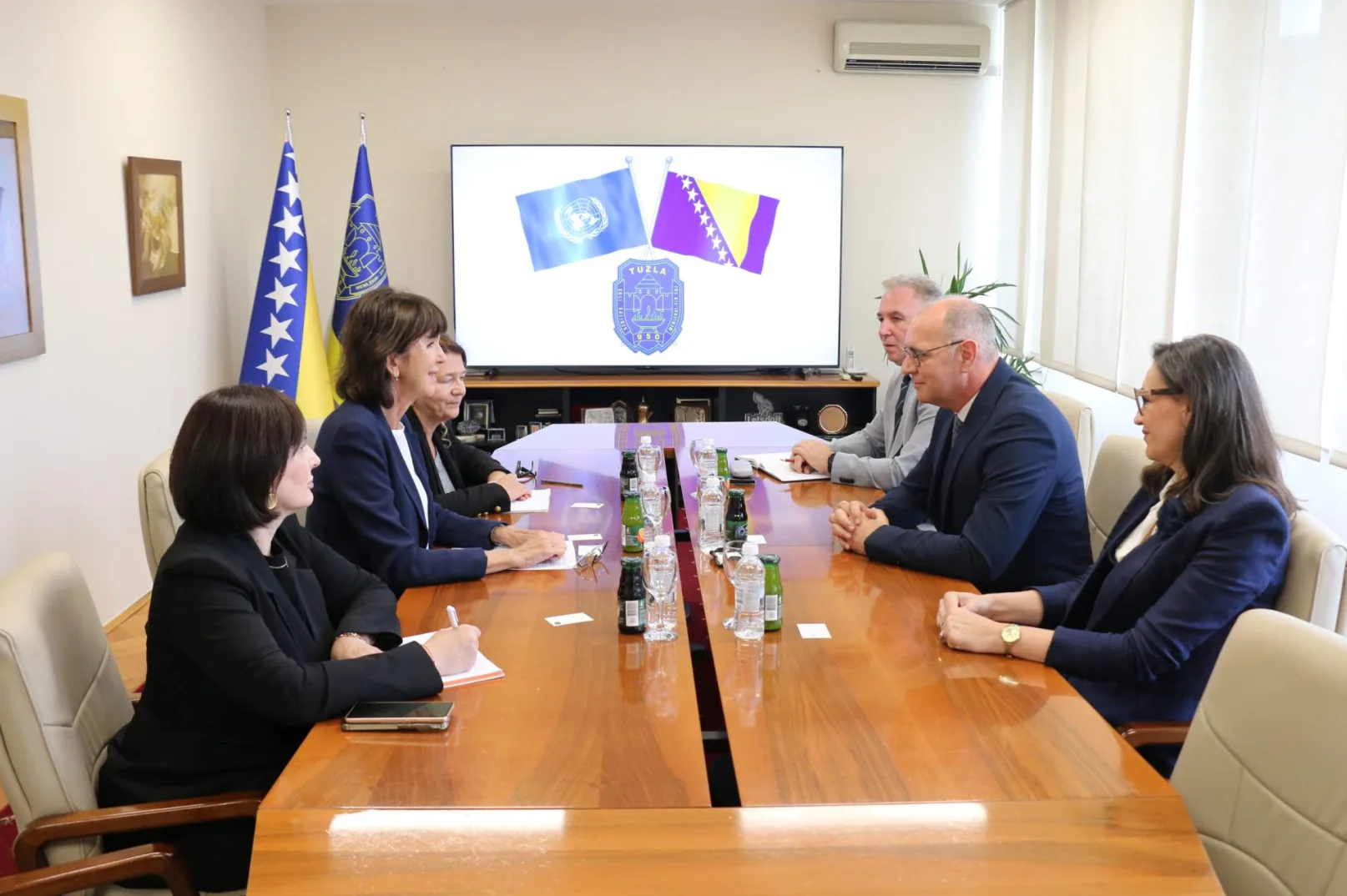 Sastanak delegacije sa predstavnicima Ujedinjenih nacija i Ambasade BiH u Tuzli