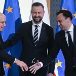 Poljska potpisala 51,5 milijardi dolara kredita za vojsku iz EU