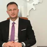 Ćorić: Izetbegović umom ostao u ratnim devedesetim