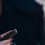 Novo upozorenje iz Švedske: Roditelji, odložite telefone radi djece